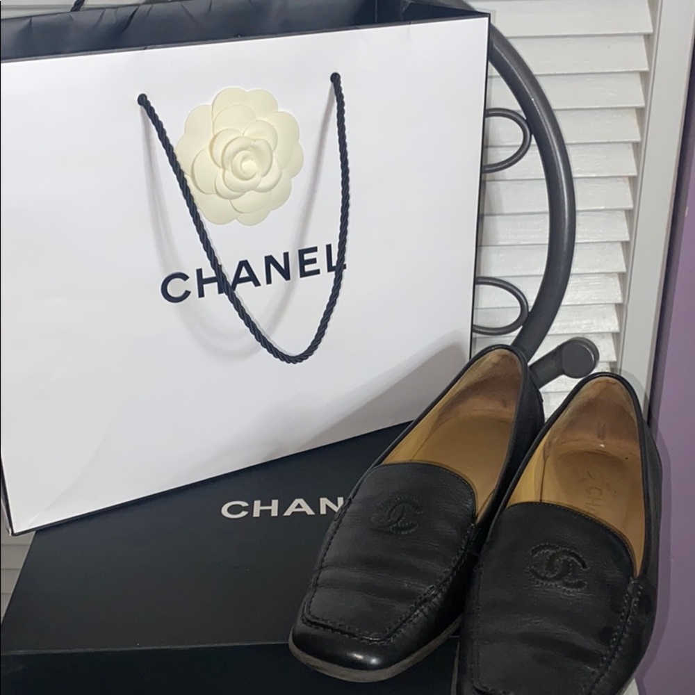Chanel Black Flats - Brand new - size 8